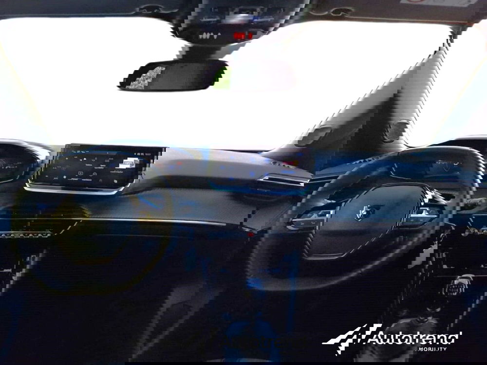 Peugeot 2008 usata a Bari (7)
