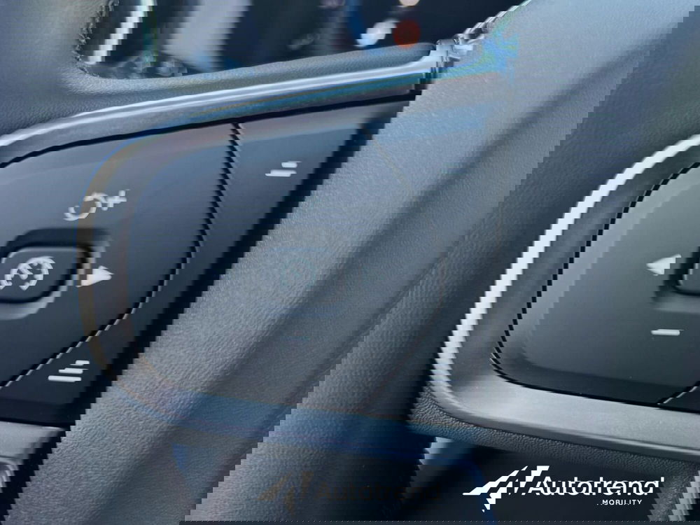 Volvo XC60 usata a Bari (10)