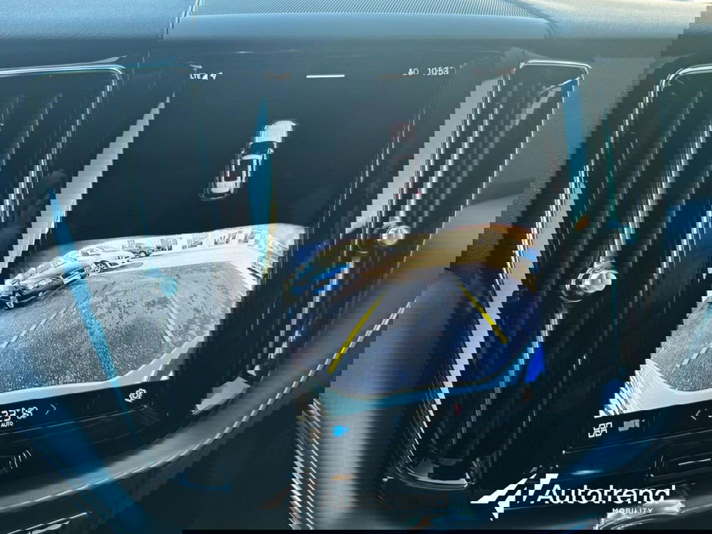 Volvo XC60 usata a Bari (15)