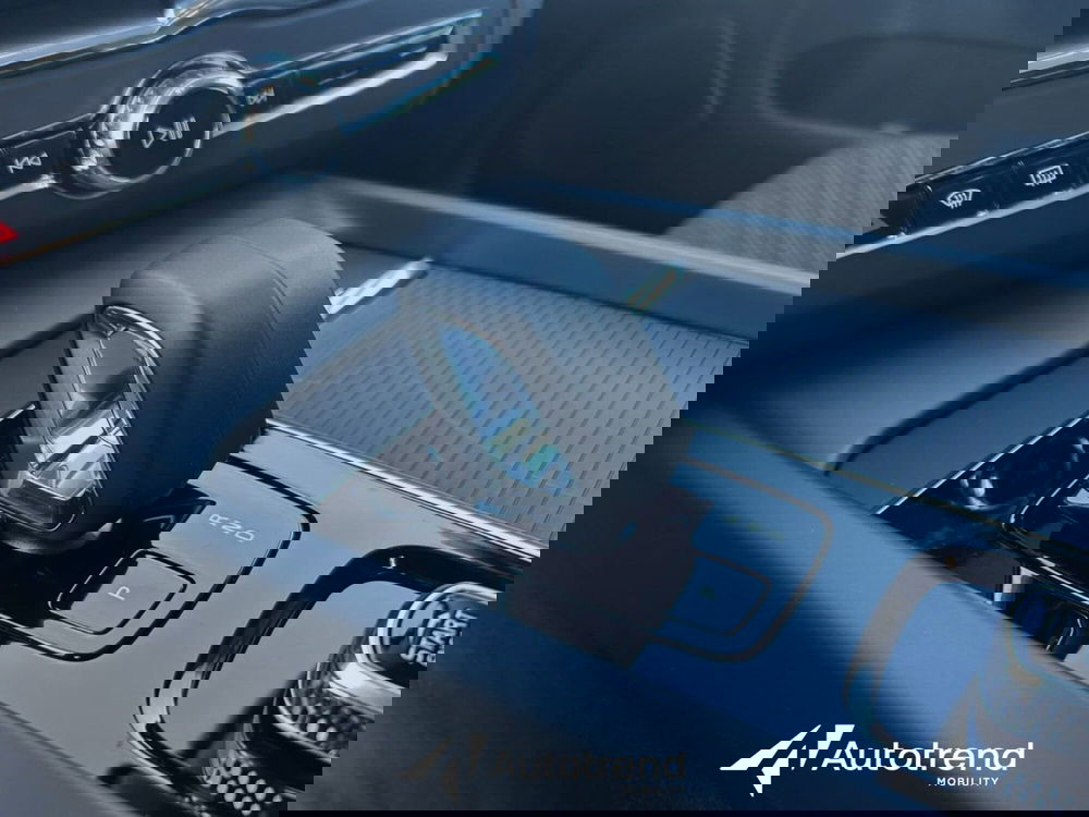 Volvo XC60 usata a Bari (17)