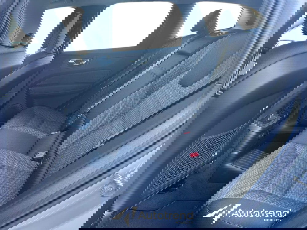 Volvo XC60 usata a Bari (20)