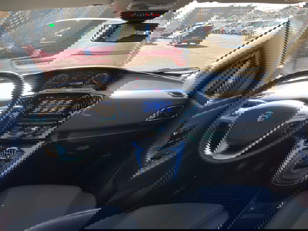 Lancia Ypsilon usata a Torino (10)