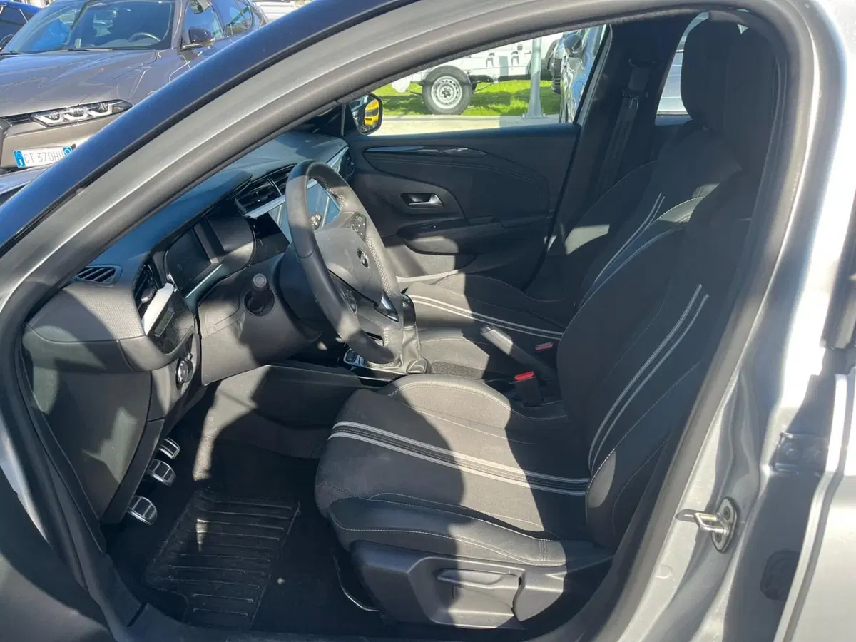 Opel Corsa usata a Milano (11)