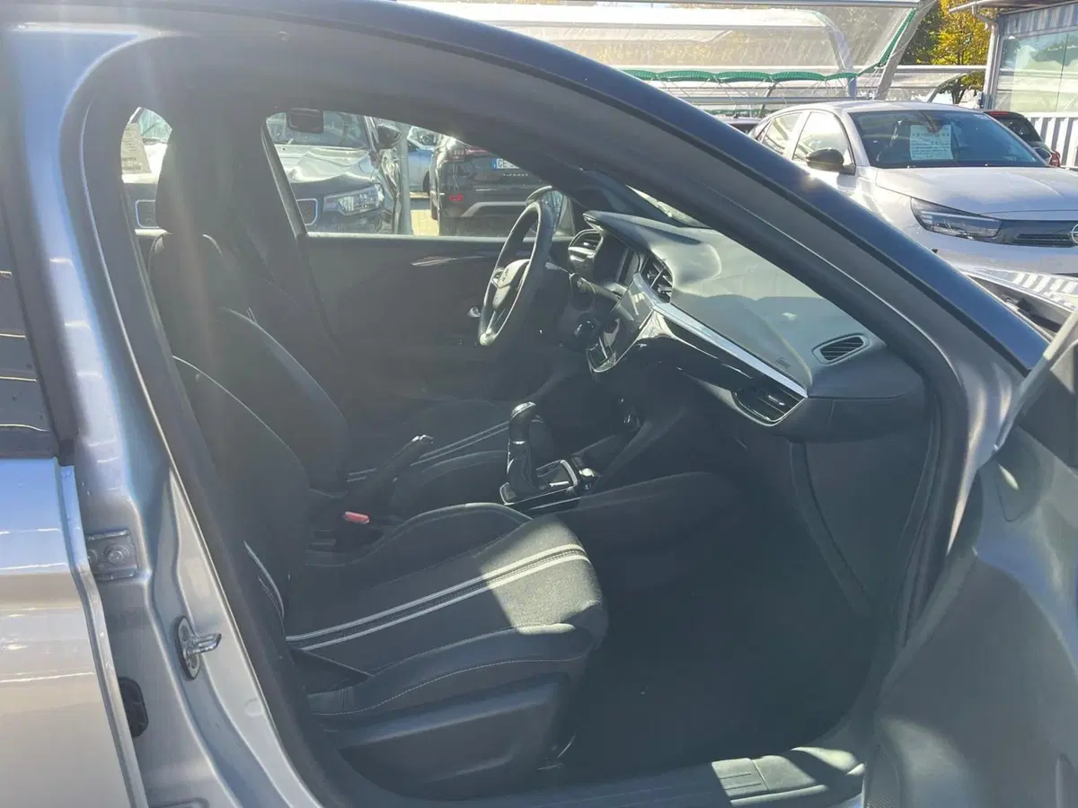 Opel Corsa usata a Milano (12)