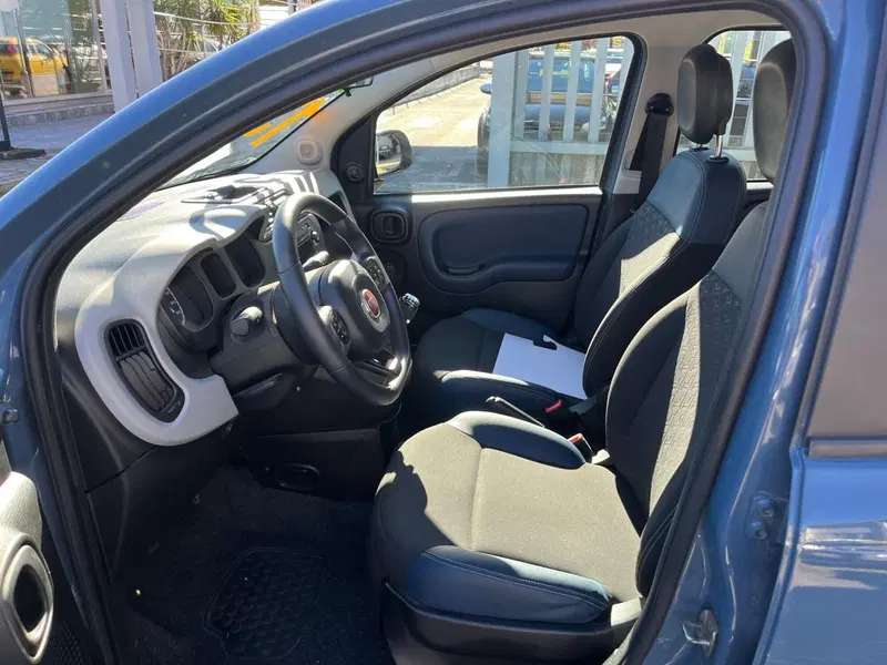 Fiat Panda Cross usata a Milano (11)