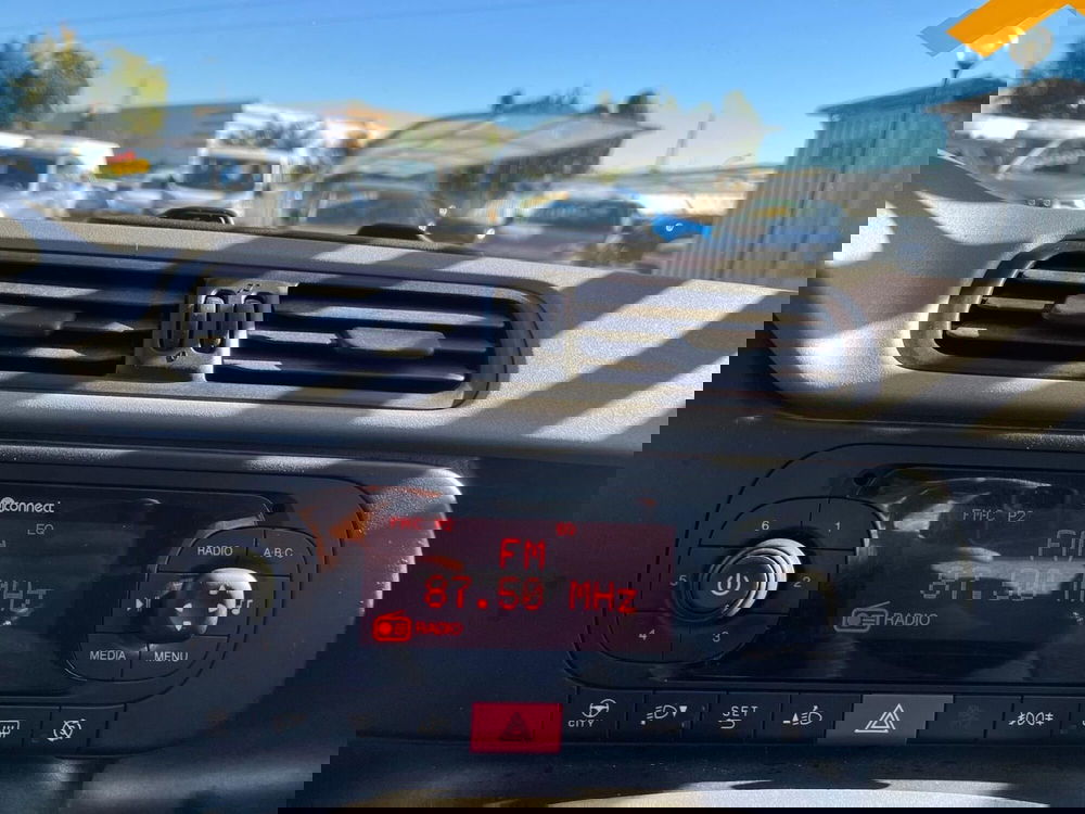 Fiat Panda Cross usata a Milano (16)