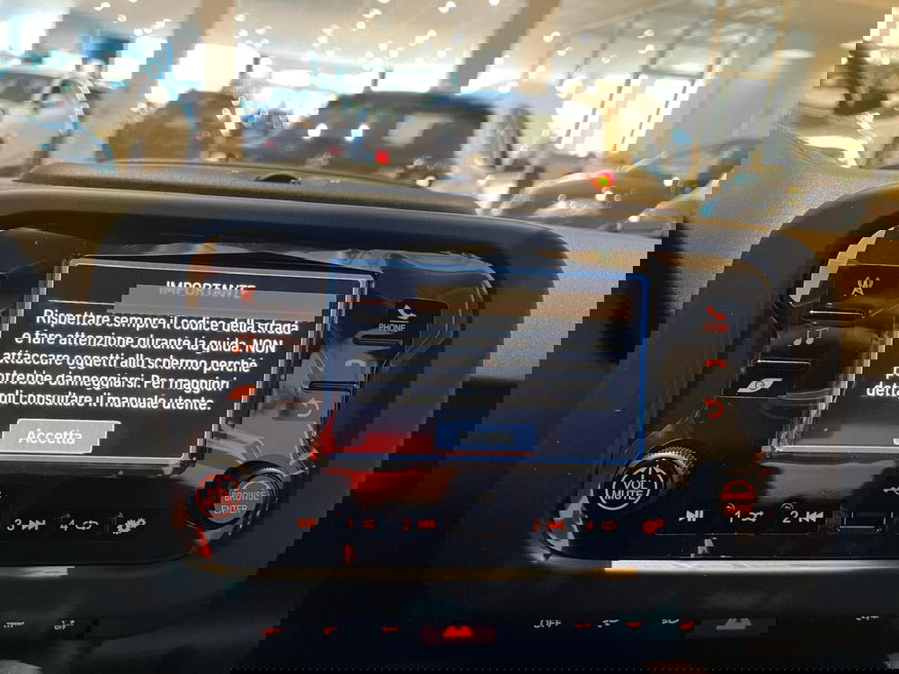 Fiat Panda Cross nuova a Milano (15)