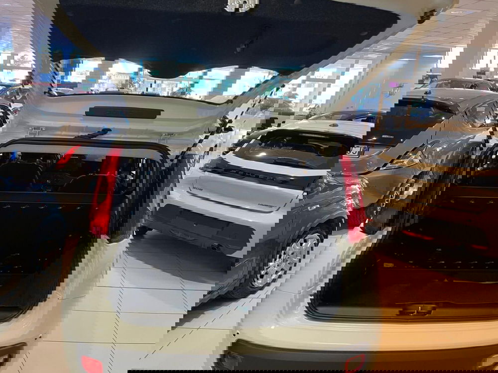 Fiat Panda Cross nuova a Milano (8)