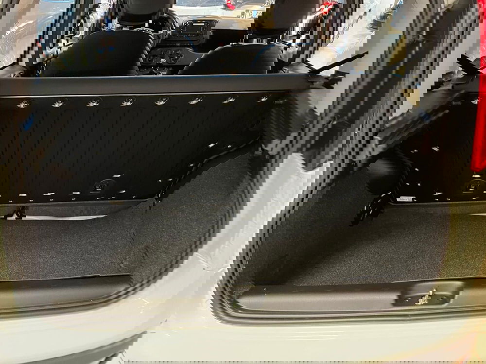 Fiat Panda Cross nuova a Milano (9)