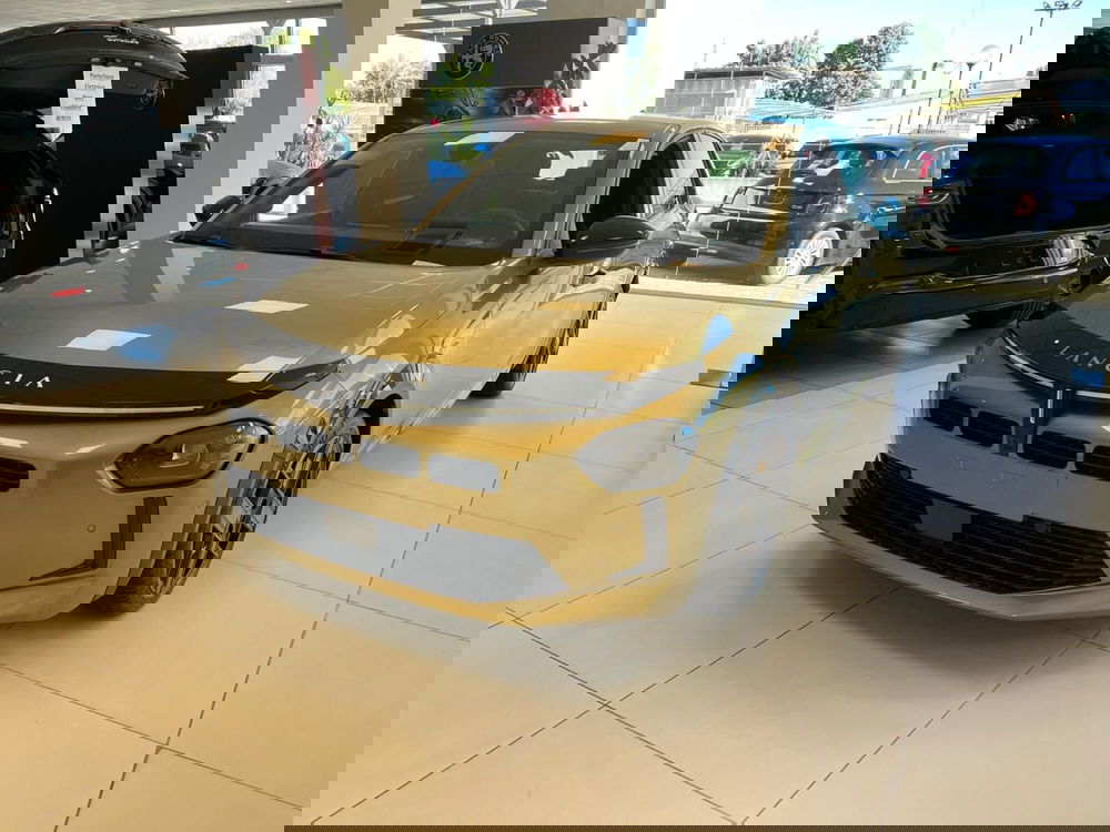 Lancia Ypsilon nuova a Milano