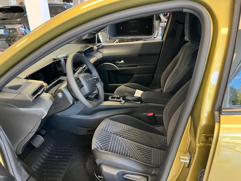Lancia Ypsilon nuova a Milano (11)