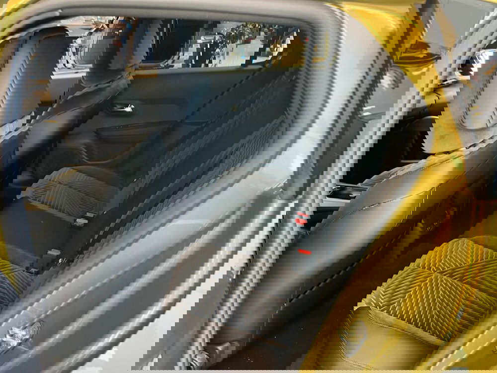 Lancia Ypsilon nuova a Milano (14)