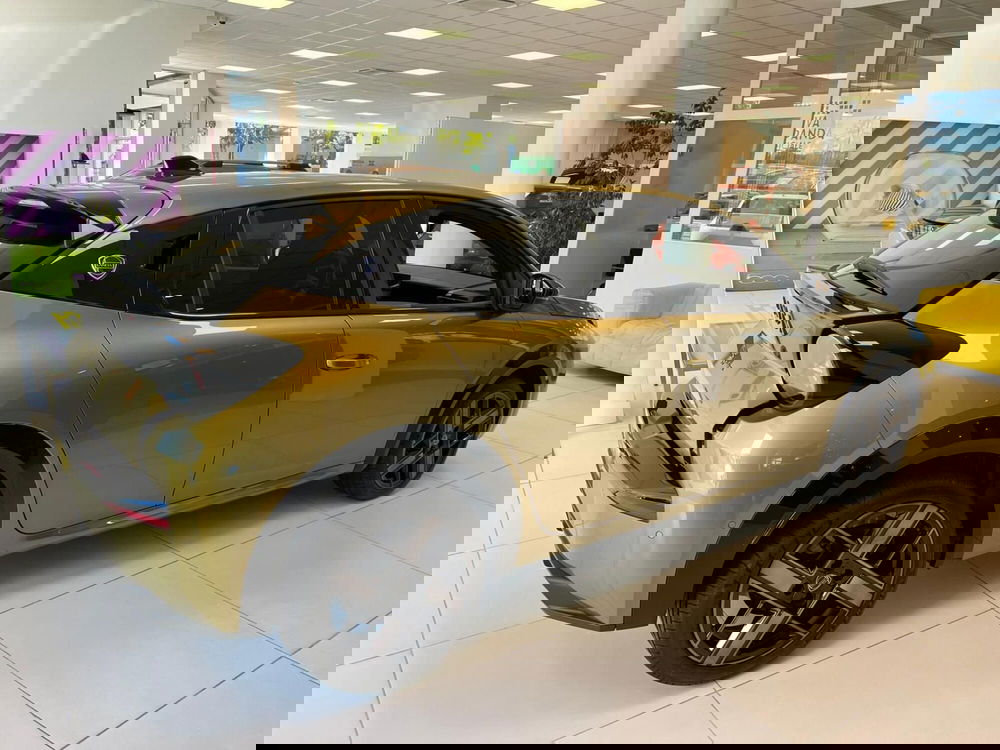 Lancia Ypsilon nuova a Milano (4)