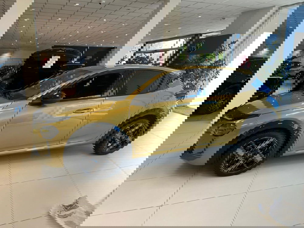 Lancia Ypsilon nuova a Milano (5)