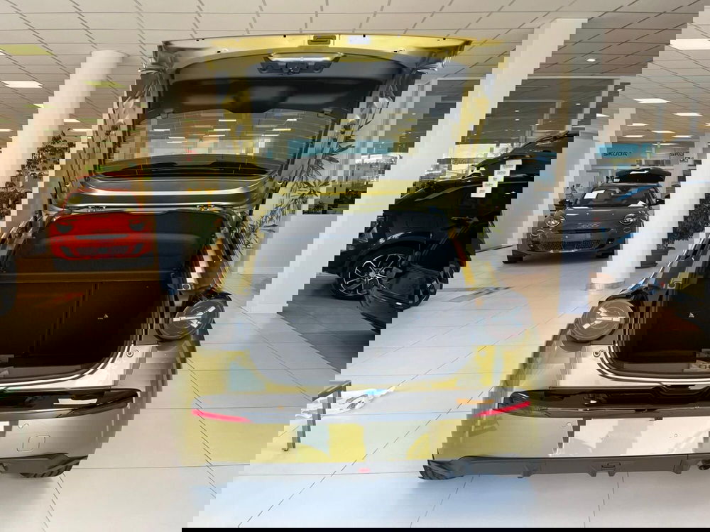 Lancia Ypsilon nuova a Milano (9)