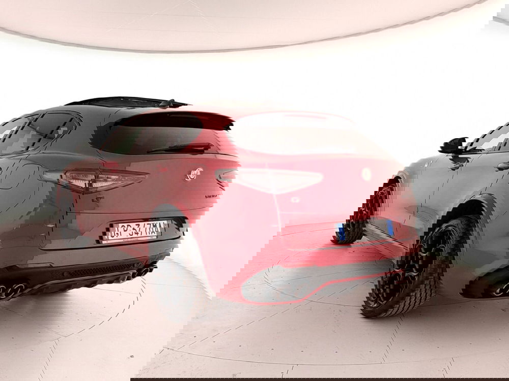 Alfa Romeo Stelvio usata a Caserta (4)