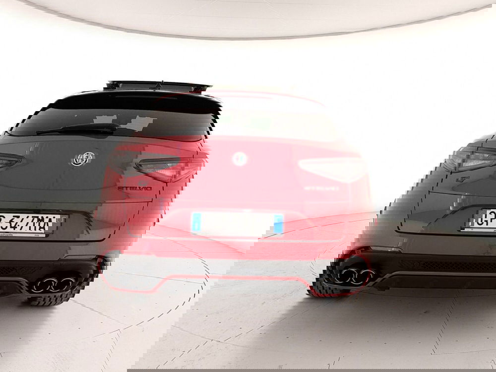 Alfa Romeo Stelvio usata a Caserta (5)