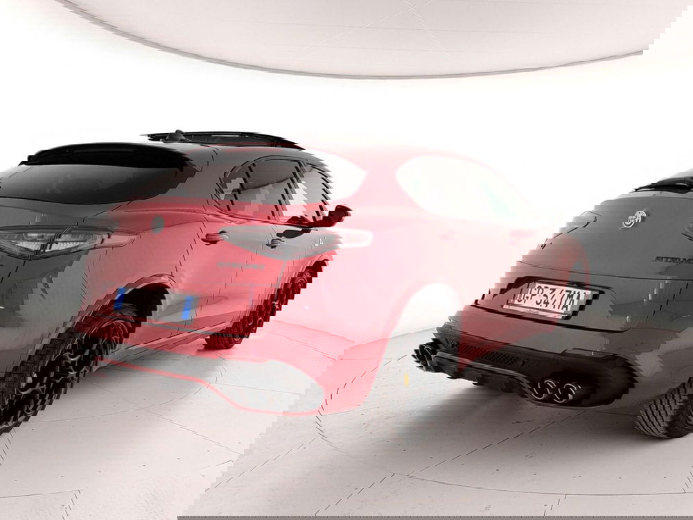 Alfa Romeo Stelvio usata a Caserta (6)