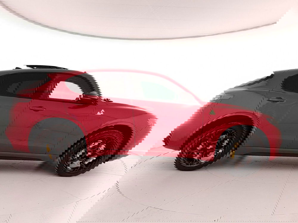 Alfa Romeo Stelvio usata a Caserta (7)