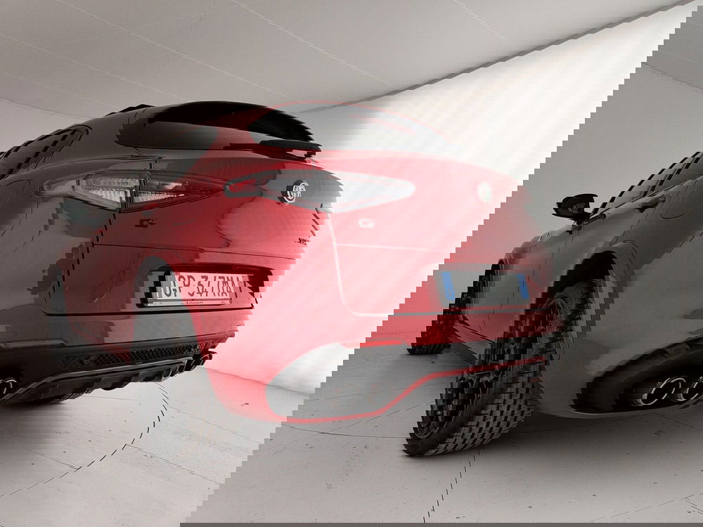 Alfa Romeo Stelvio usata a Caserta (9)