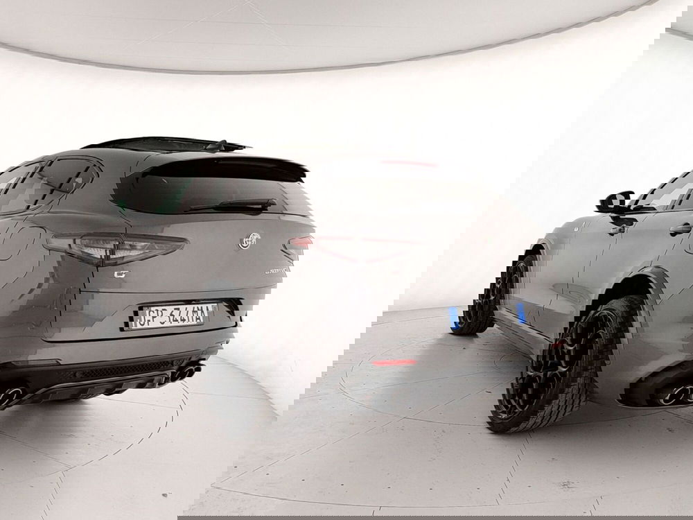 Alfa Romeo Stelvio usata a Caserta (5)