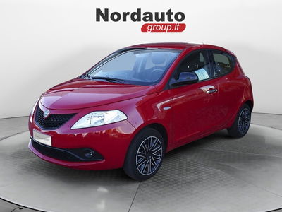 Lancia Ypsilon 1.0 FireFly 5 porte S&amp;S Hybrid Ecochic Gold del 2021 usata a Montebelluna