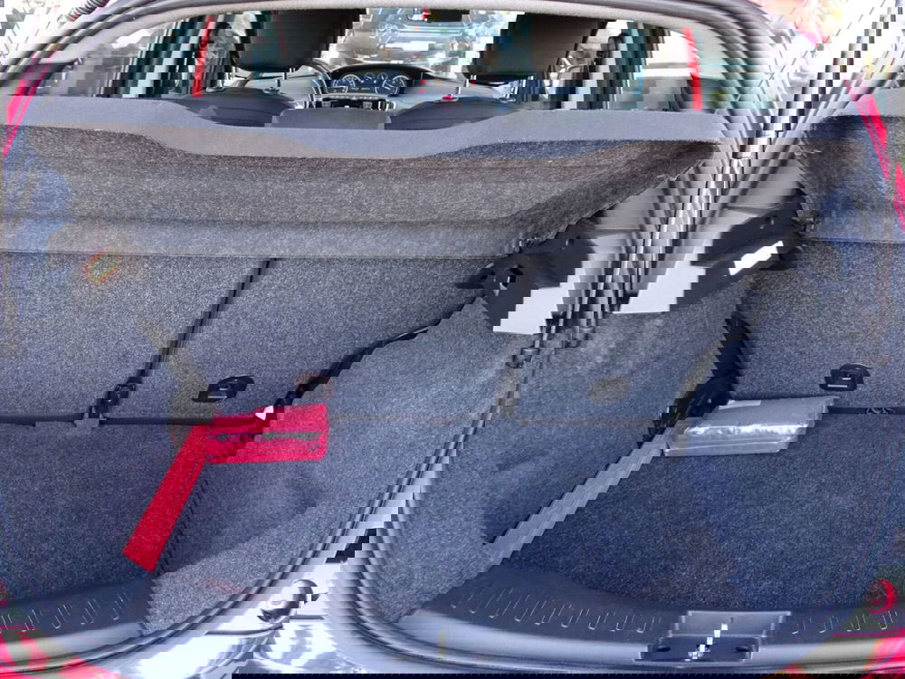 Lancia Ypsilon usata a Treviso (19)