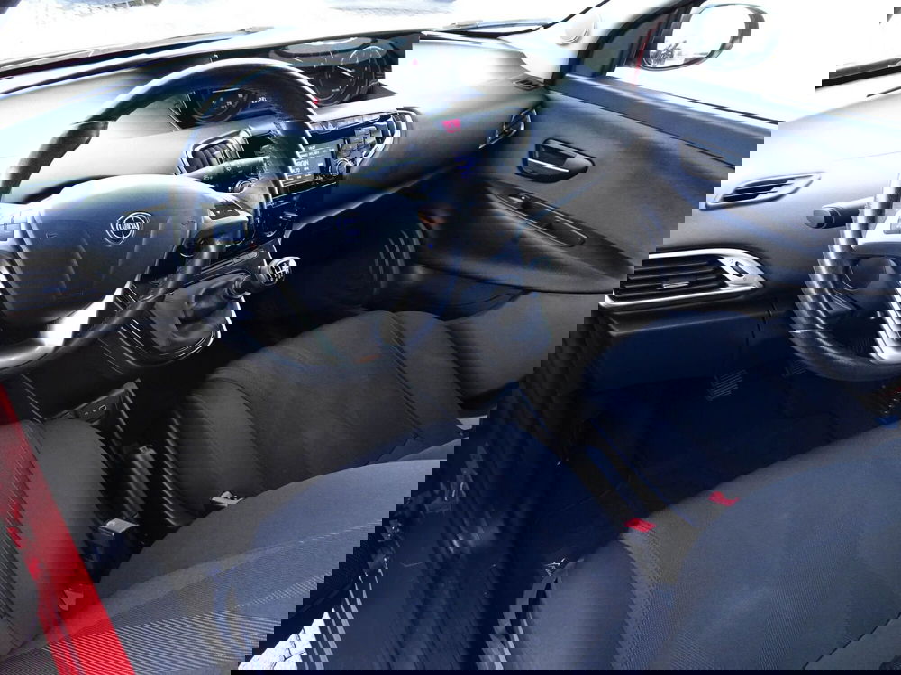 Lancia Ypsilon usata a Treviso (8)