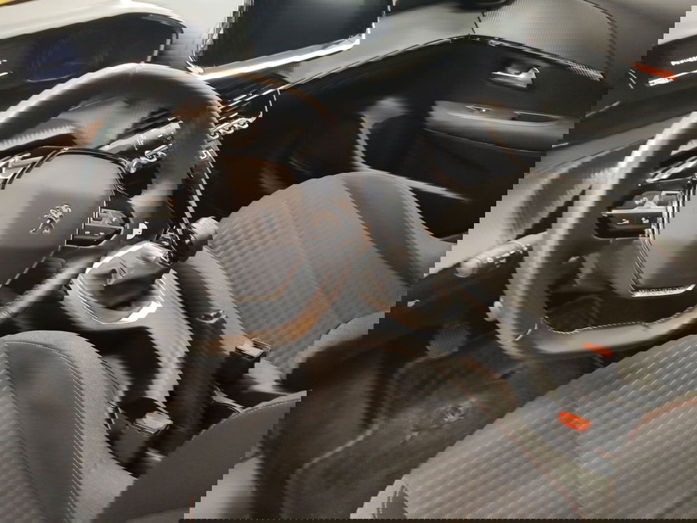 Peugeot 208 usata a Roma (11)