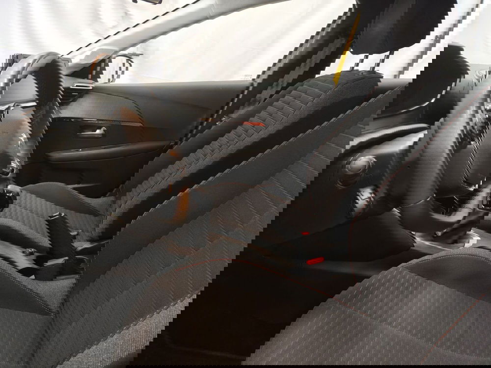 Peugeot 208 usata a Roma (13)