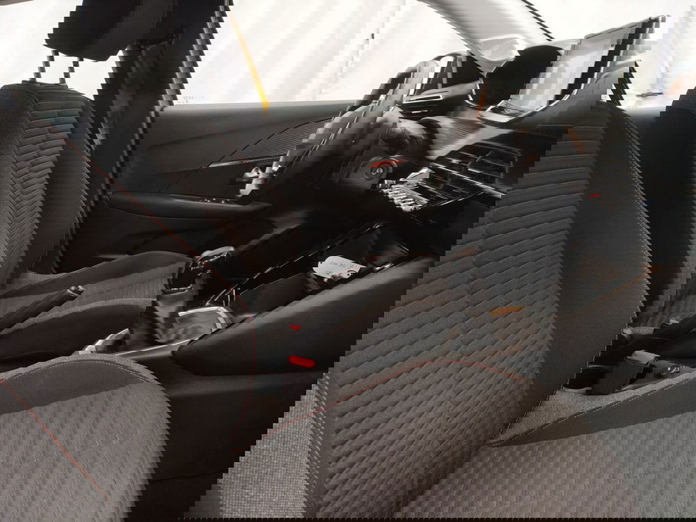 Peugeot 208 usata a Roma (5)