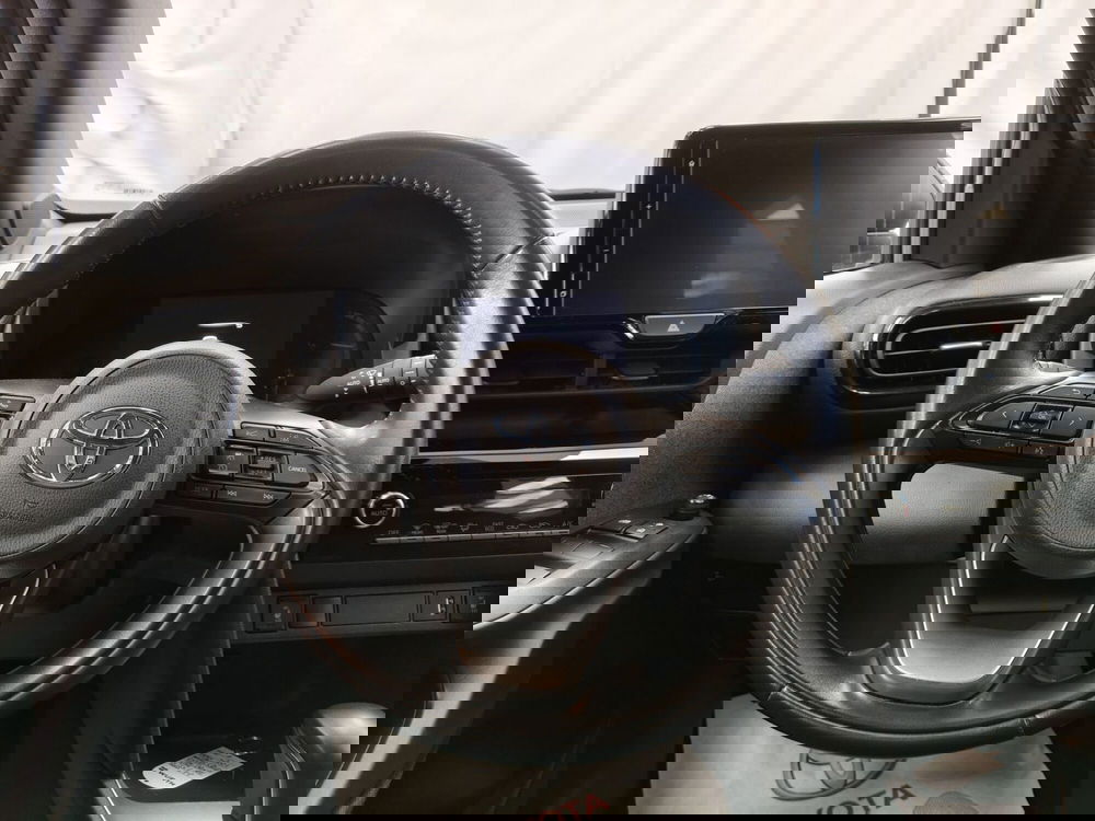 Toyota Yaris Cross usata a Roma (10)