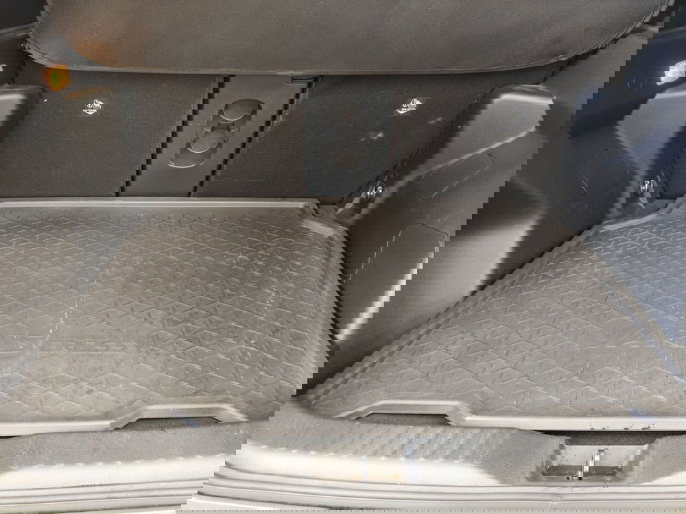 Toyota Yaris Cross usata a Roma (12)