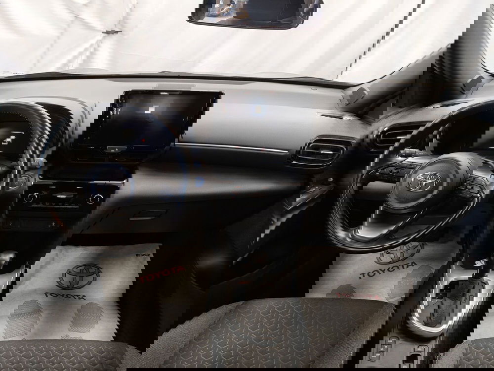 Toyota Yaris Cross usata a Roma (8)