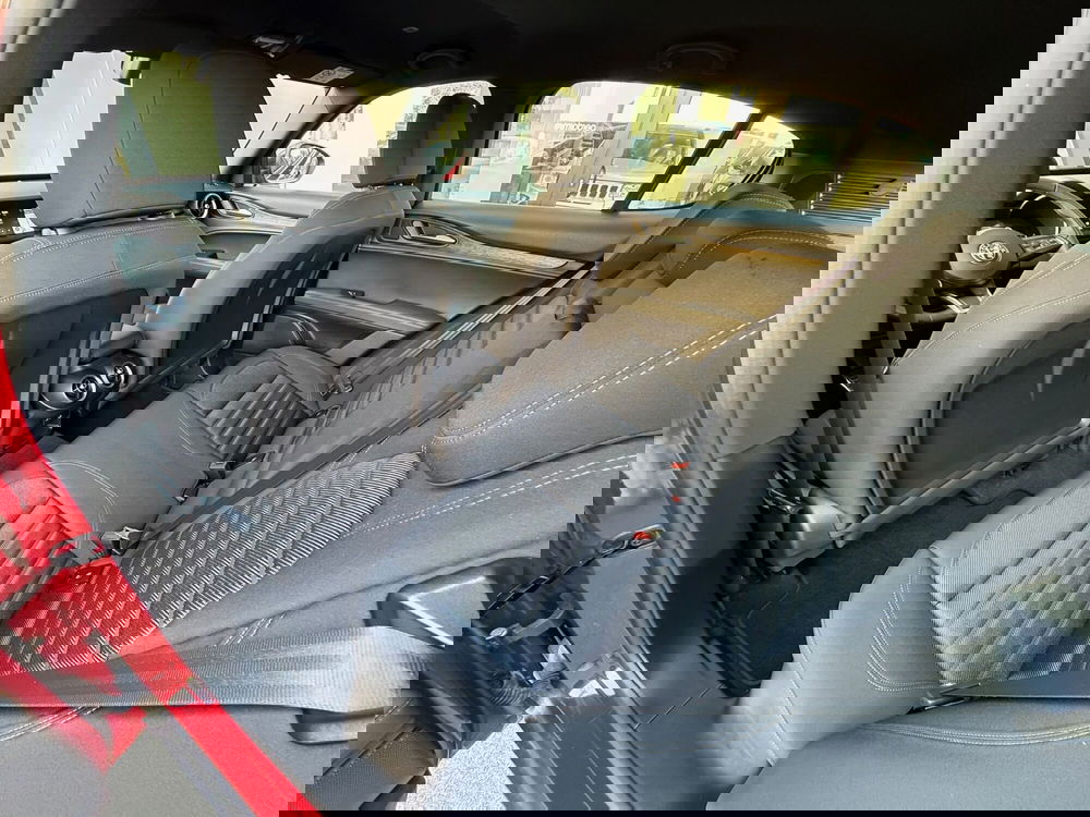 Alfa Romeo Stelvio nuova a Reggio Emilia (13)