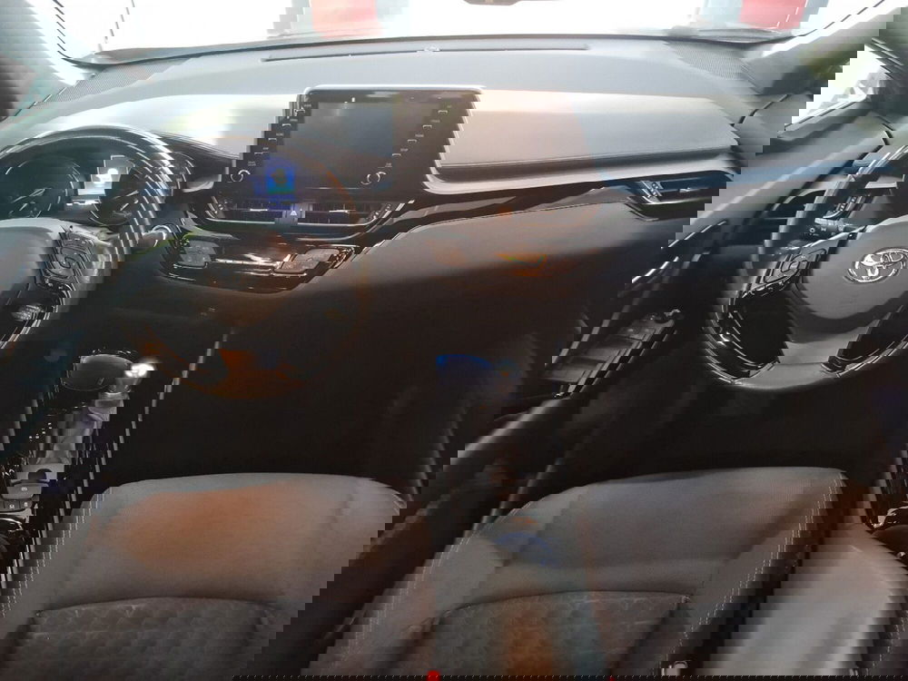 Toyota Toyota C-HR usata a Bologna (10)