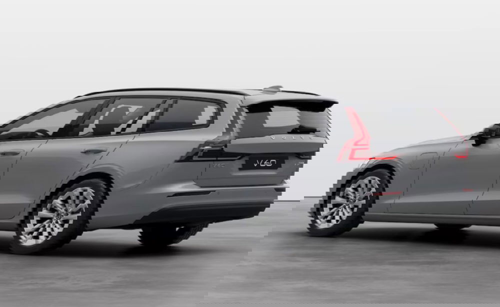 Volvo V60 nuova a Parma (5)