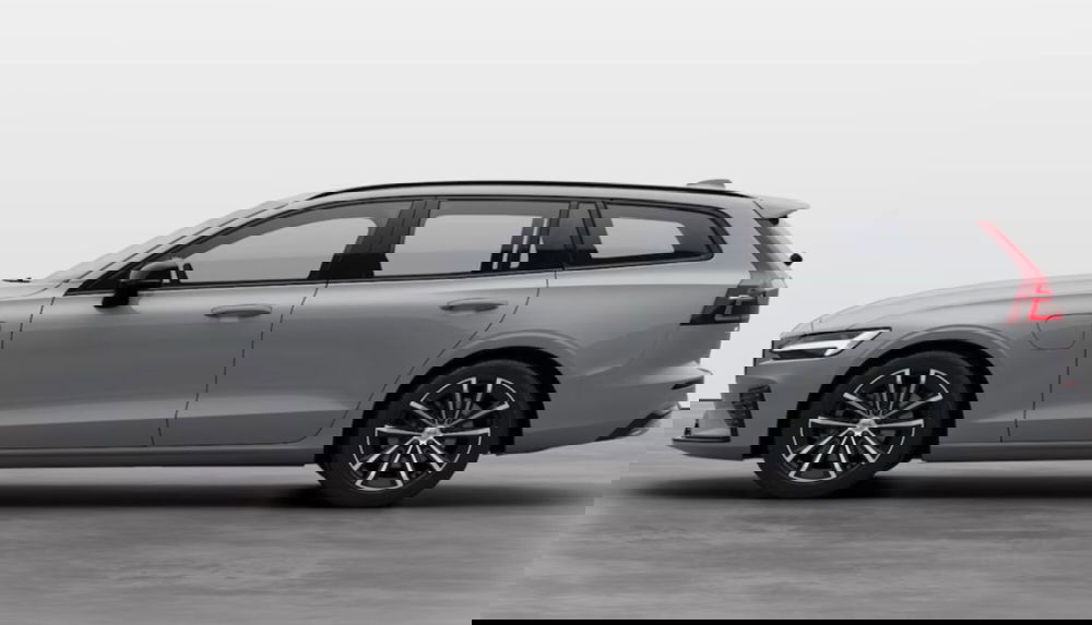 Volvo V60 nuova a Parma (2)