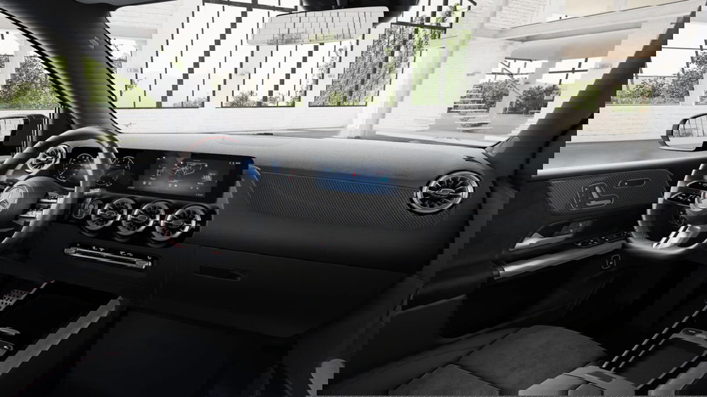 Mercedes-Benz Classe B nuova a Milano (5)