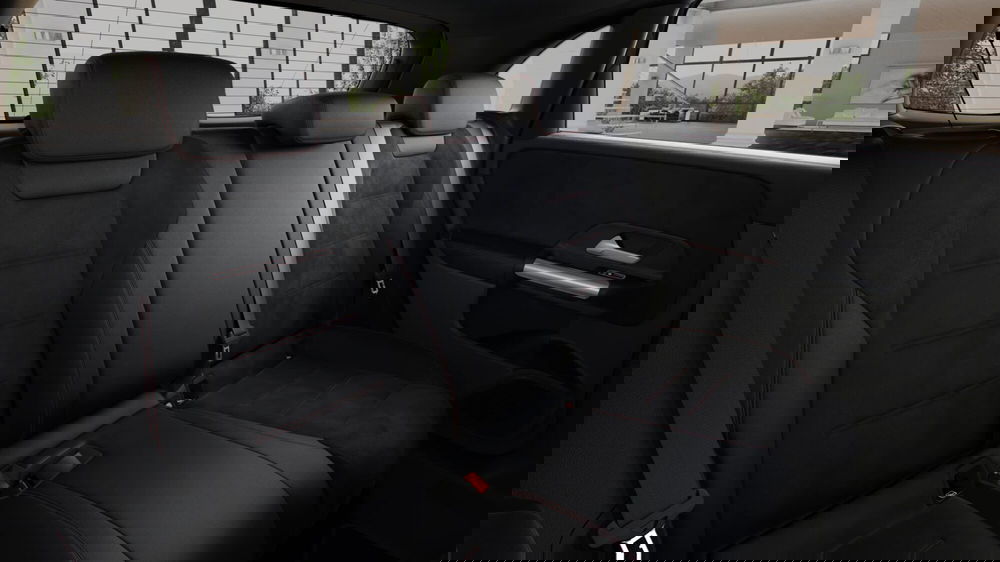 Mercedes-Benz Classe B nuova a Milano (6)