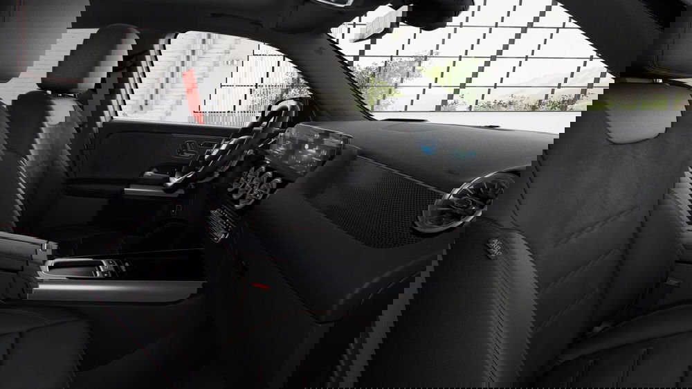 Mercedes-Benz GLA SUV nuova a Milano (7)