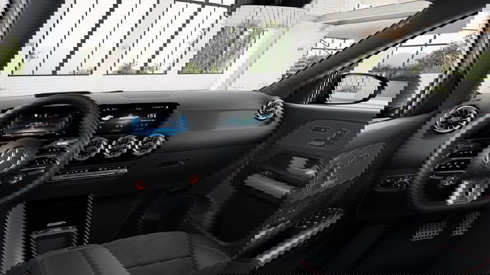 Mercedes-Benz GLA SUV nuova a Milano (8)