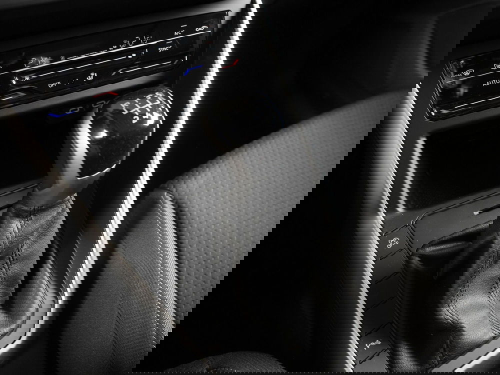 Volkswagen Taigo usata a Padova (16)