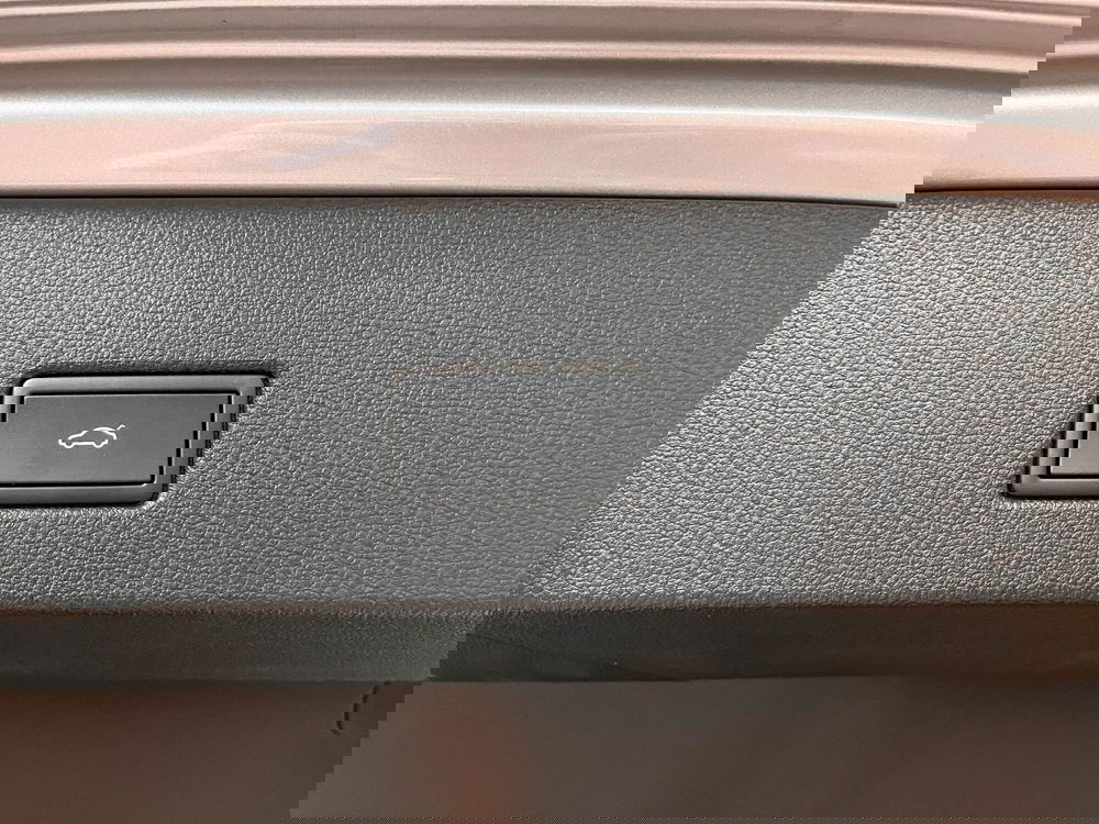 Volkswagen T-Roc usata a Padova (15)