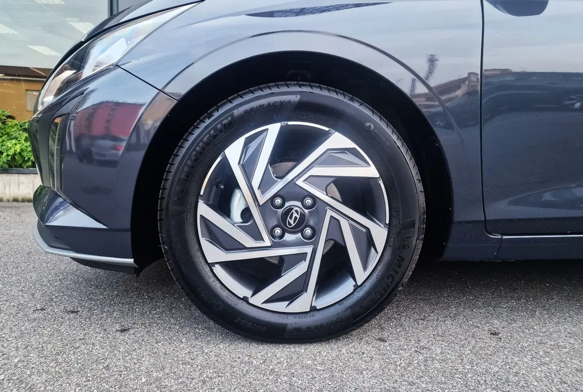 Hyundai i20 nuova a Milano (14)