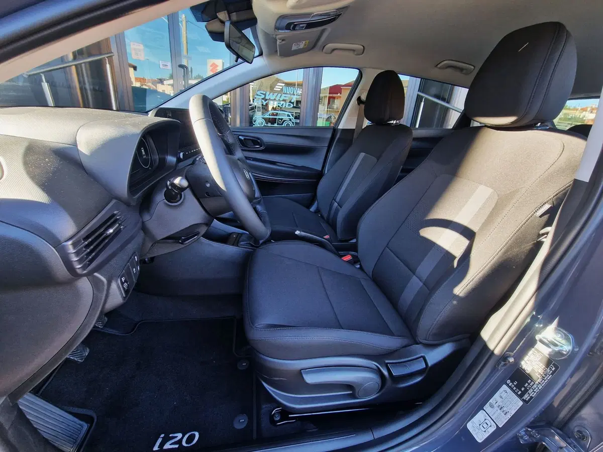 Hyundai i20 nuova a Milano (6)