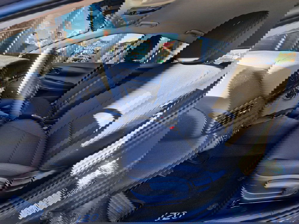 Hyundai i20 nuova a Milano (6)