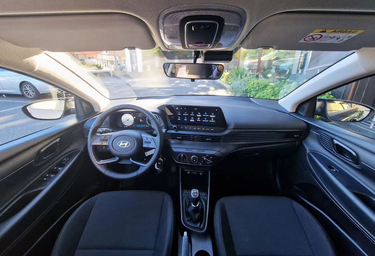 Hyundai i20 nuova a Milano (8)