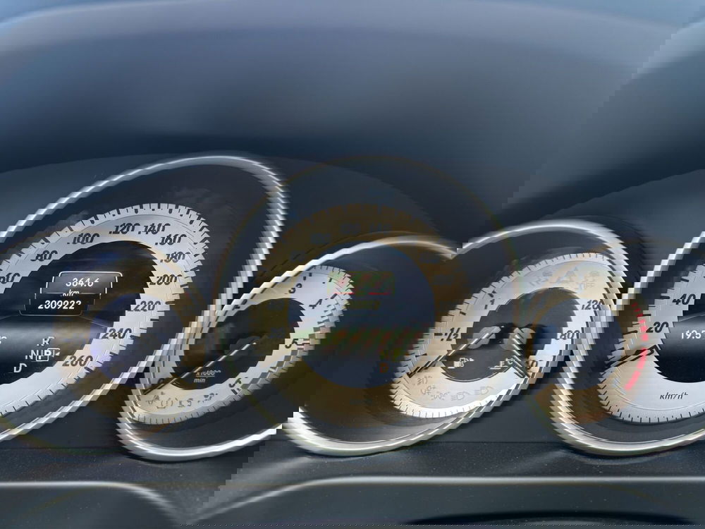 Mercedes-Benz Classe E usata a Cosenza (11)