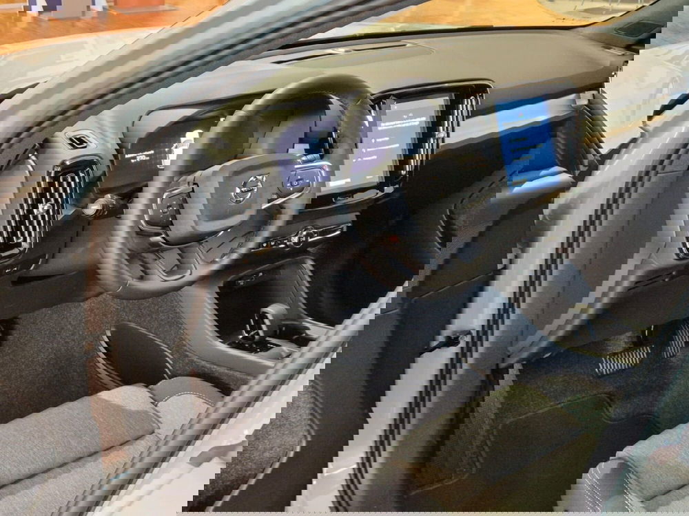 Volvo XC40 usata a Como (10)